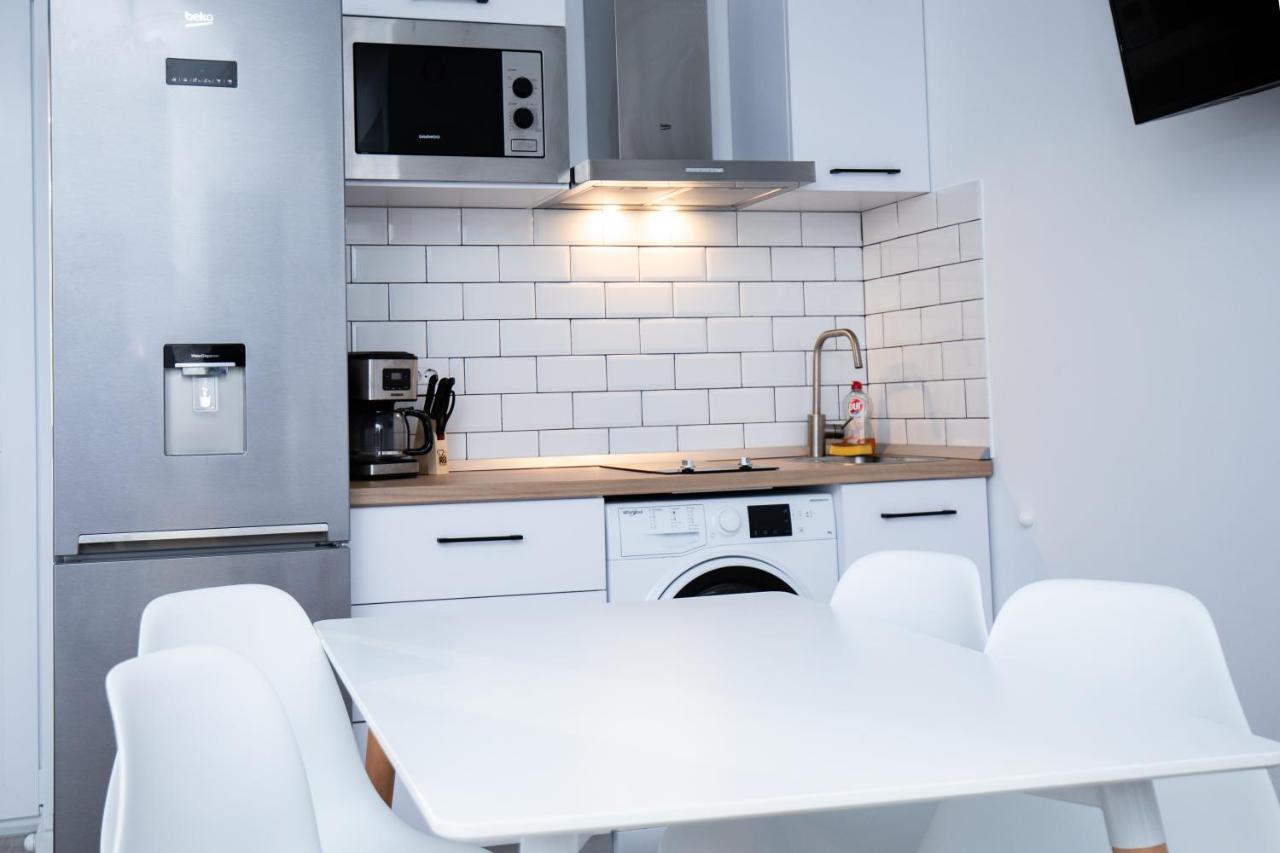 Cozy Studio 4 People With Parking ซินายา ภายนอก รูปภาพ