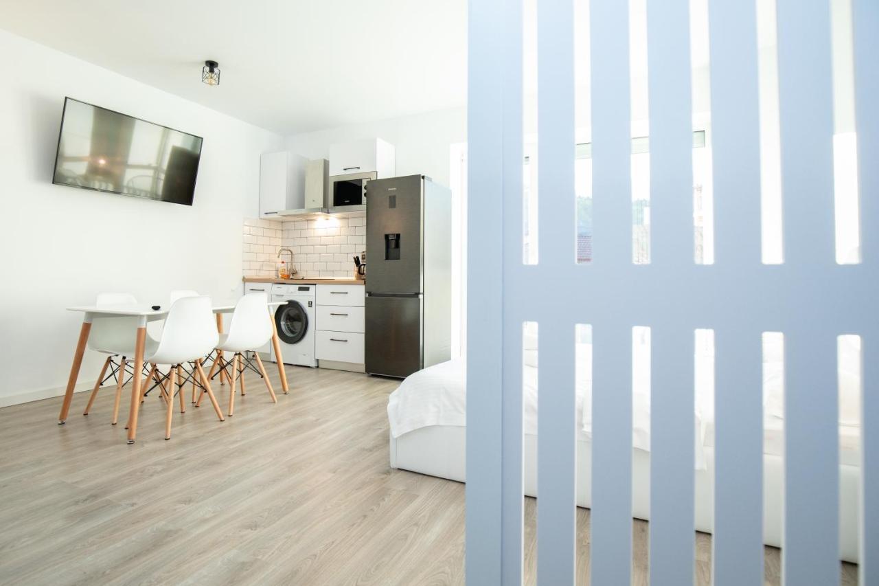 Cozy Studio 4 People With Parking ซินายา ภายนอก รูปภาพ