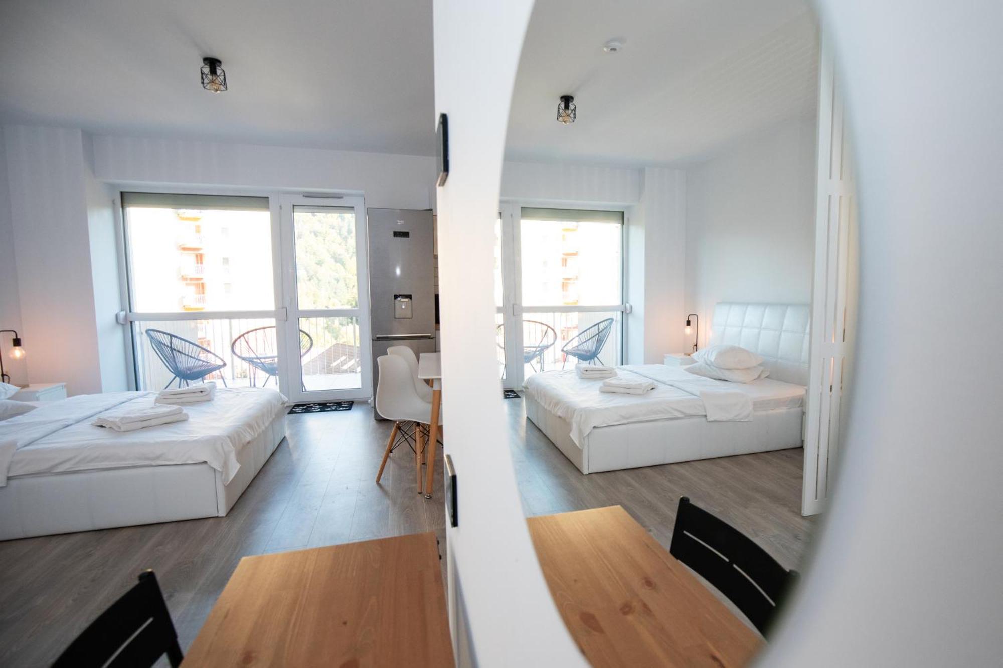 Cozy Studio 4 People With Parking ซินายา ภายนอก รูปภาพ